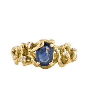 18K Yellow Gold
Featuring 0.04 Carat Round Brilliant Diamond